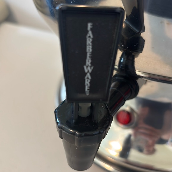 Farberwear Stainless Steel Coffee Urn 11 - 36 cups - Picture 3 of 8